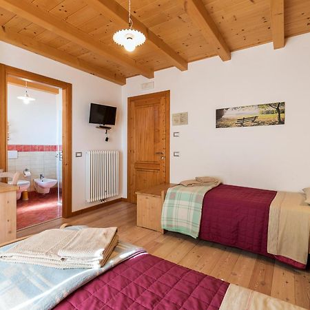 Locanda "Al Terrazzo" Erbezzo Luaran gambar
